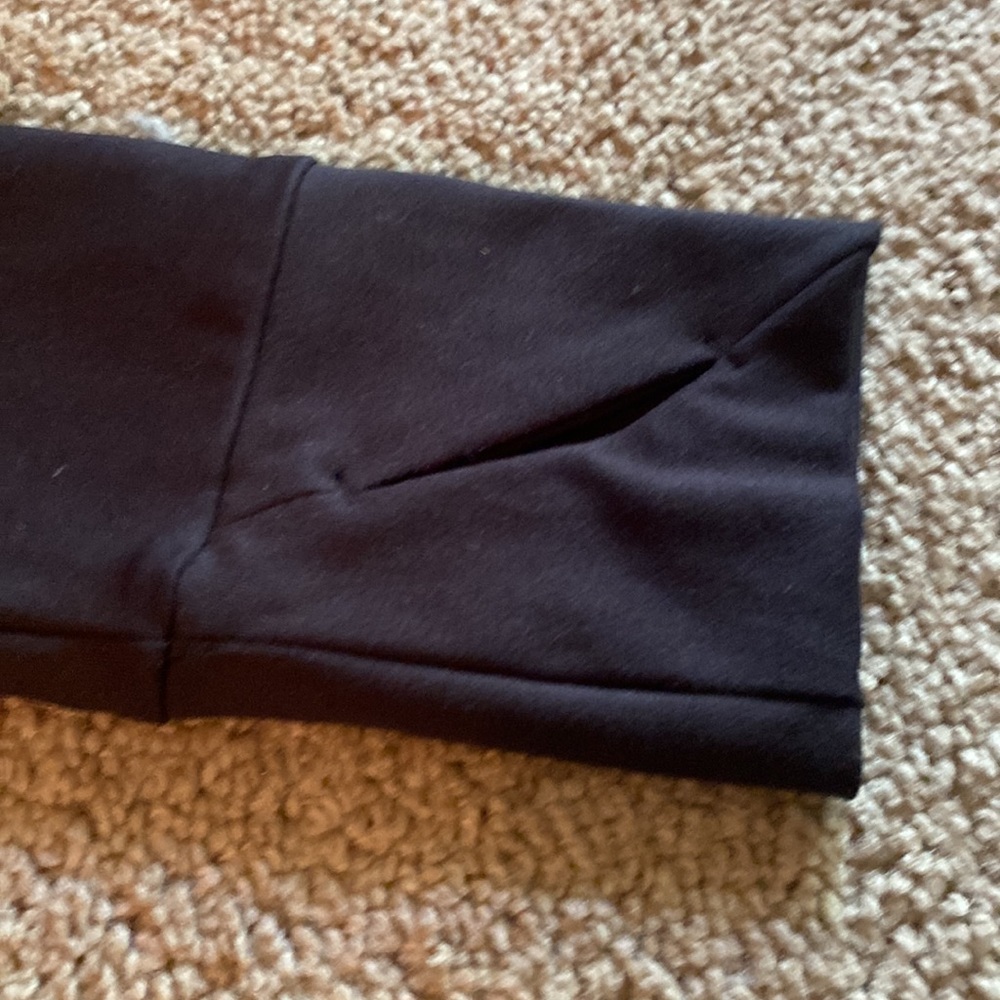 Silky soft jacket with zip pockets - Picture 3 of 4